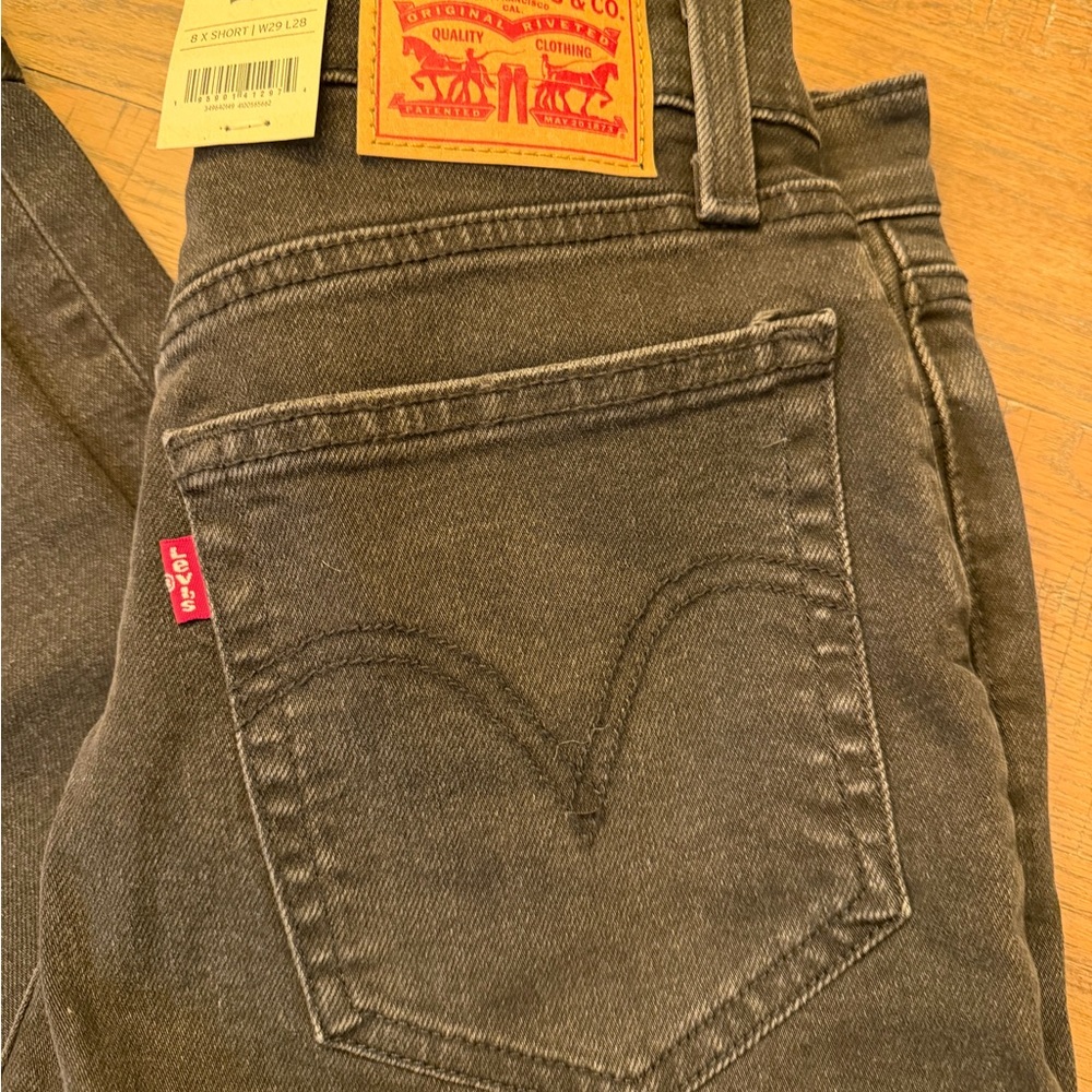 NWT Levi's Women's Wedgie Straight Leg Jeans 29S/8S - Picture 4 of 12